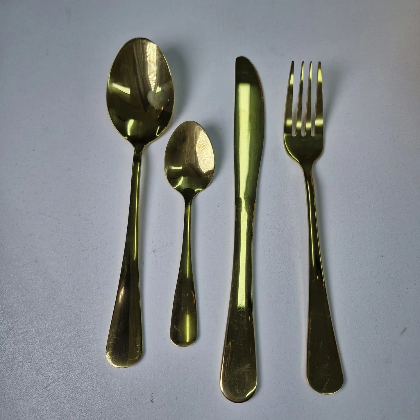 Juego Cubiertos X24 En Caja