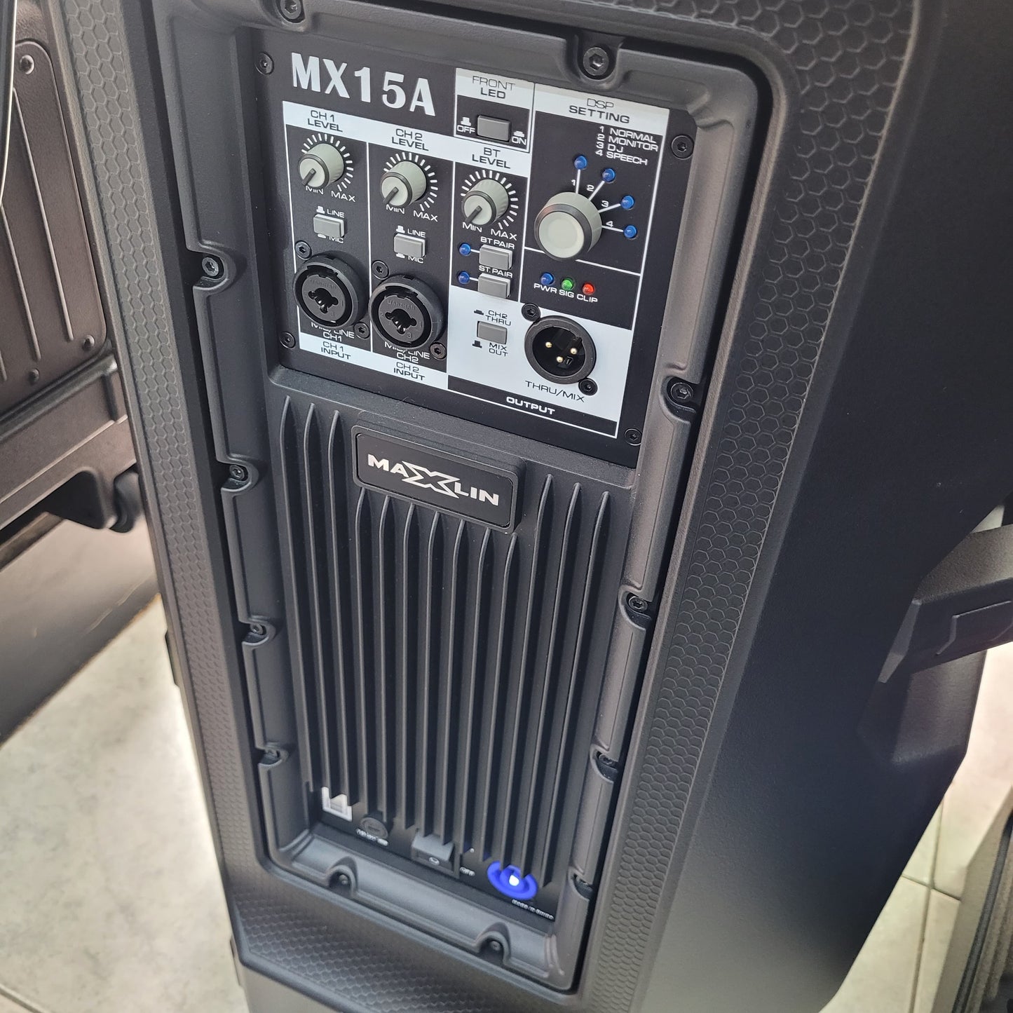 CABINA MAXLIN 15” SERIE A MX15A