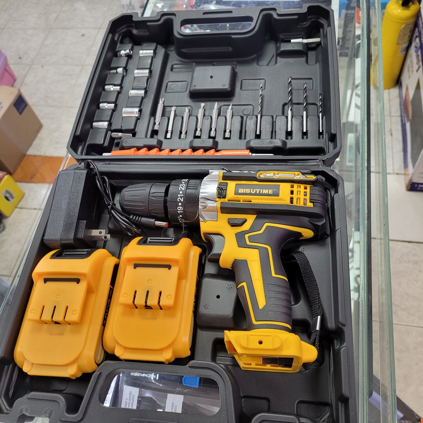 TALADRO PIEZAS +2 BATERIAS