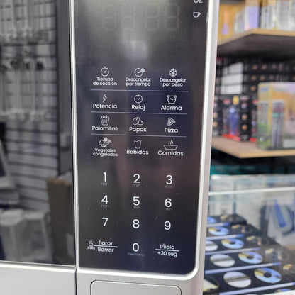 Microondas Haceb 20 Litros Color Plata