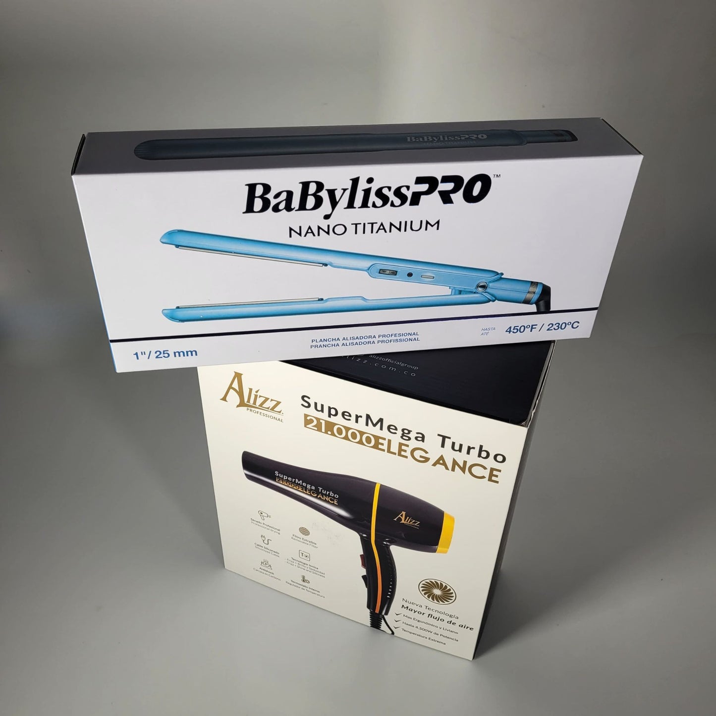 COMBO PLANCHA BABYLISS PERILLA DELGADA + SECADOR ALIZZ 21.000