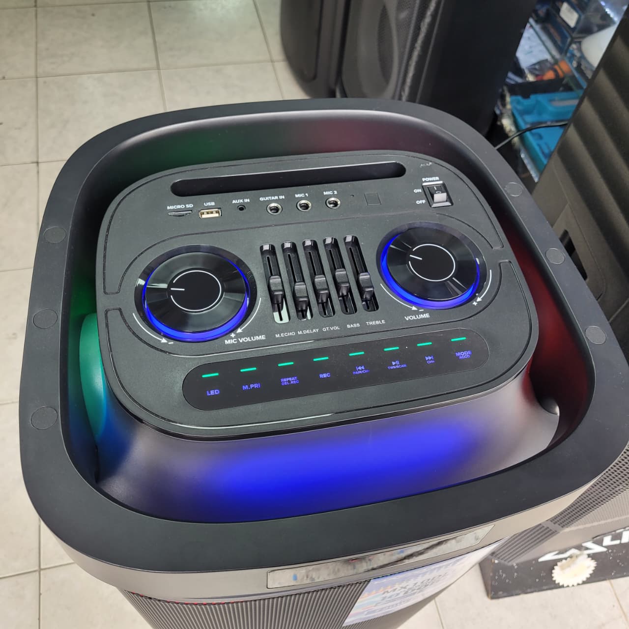 Torre Maxlin Doble 10" Panel Led